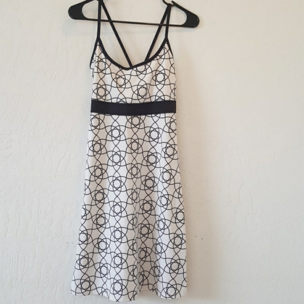 Soybu Active Dress Athleisure Geometric Crossback White Black Extra Small XS